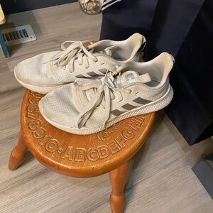 Adidas sneakers cloud foam size 7.5